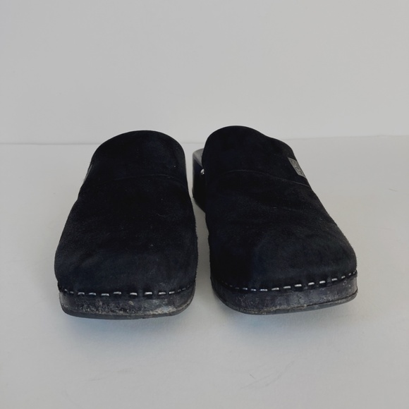 Authentic Black Suede Chanel Classic Clog 38 - Picture 5 of 10